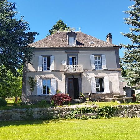Domaine Les Pradets Bed & Breakfast La Bourboule Exterior foto