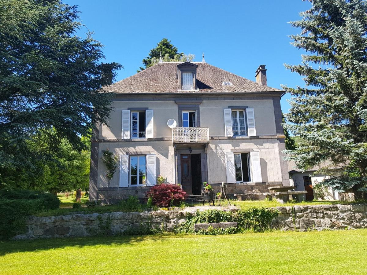 Domaine Les Pradets Bed & Breakfast La Bourboule Exterior foto